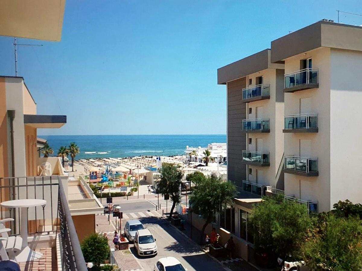 Hotel Baltic Misano Adriatico Exteriér fotografie