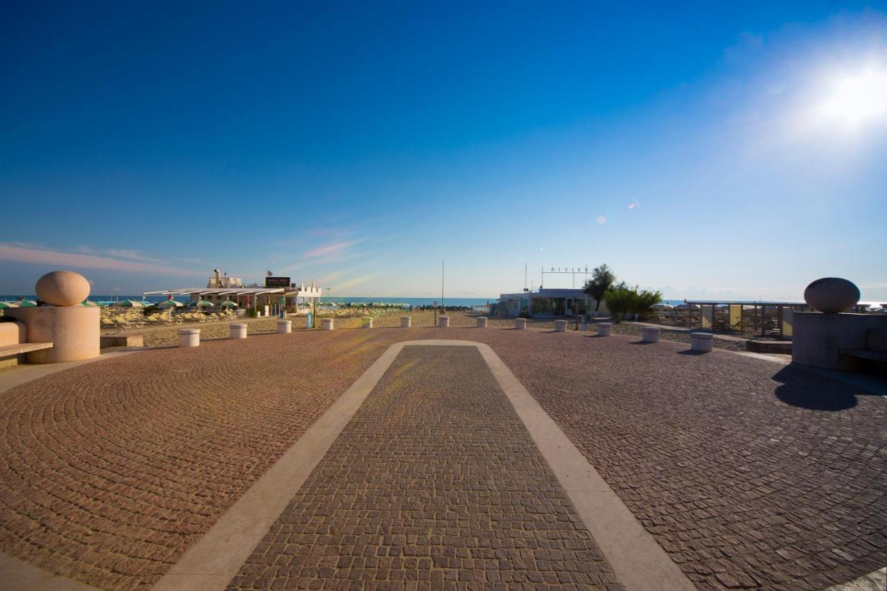 Hotel Baltic Misano Adriatico Exteriér fotografie