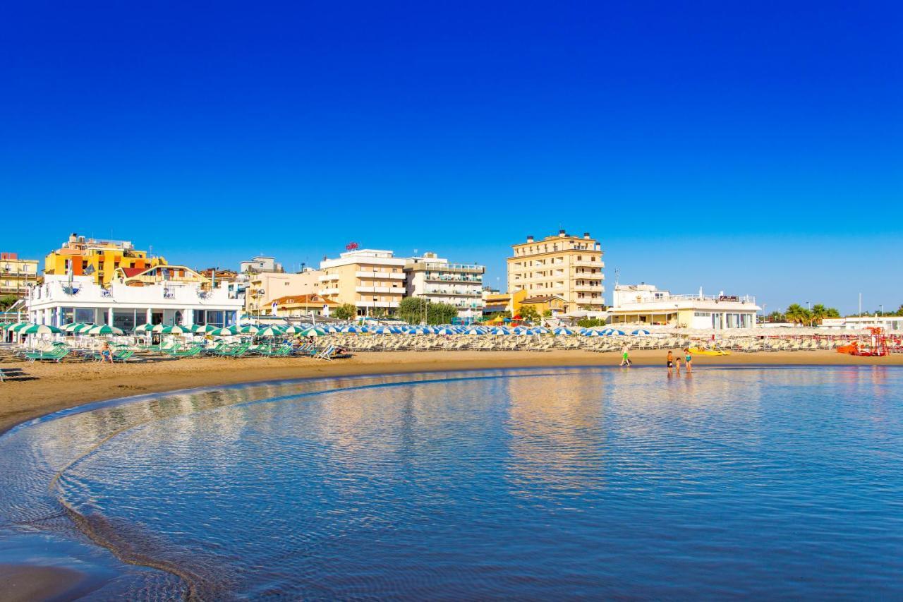 Hotel Baltic Misano Adriatico Exteriér fotografie
